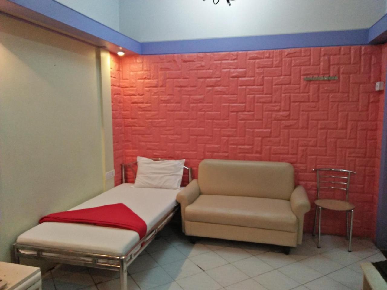 Hotel Blue Bird Colaba Mandve Екстер'єр фото