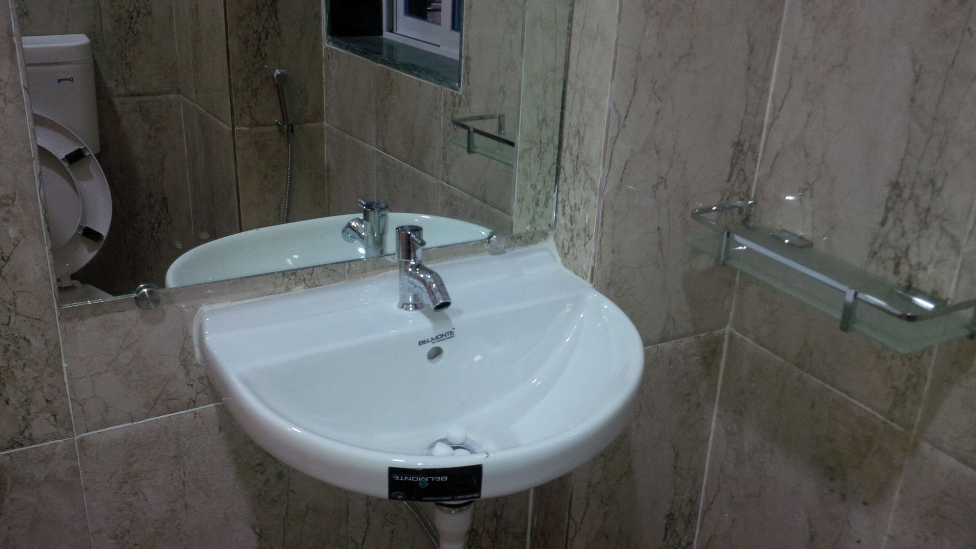 Hotel Blue Bird Colaba Mandve Екстер'єр фото