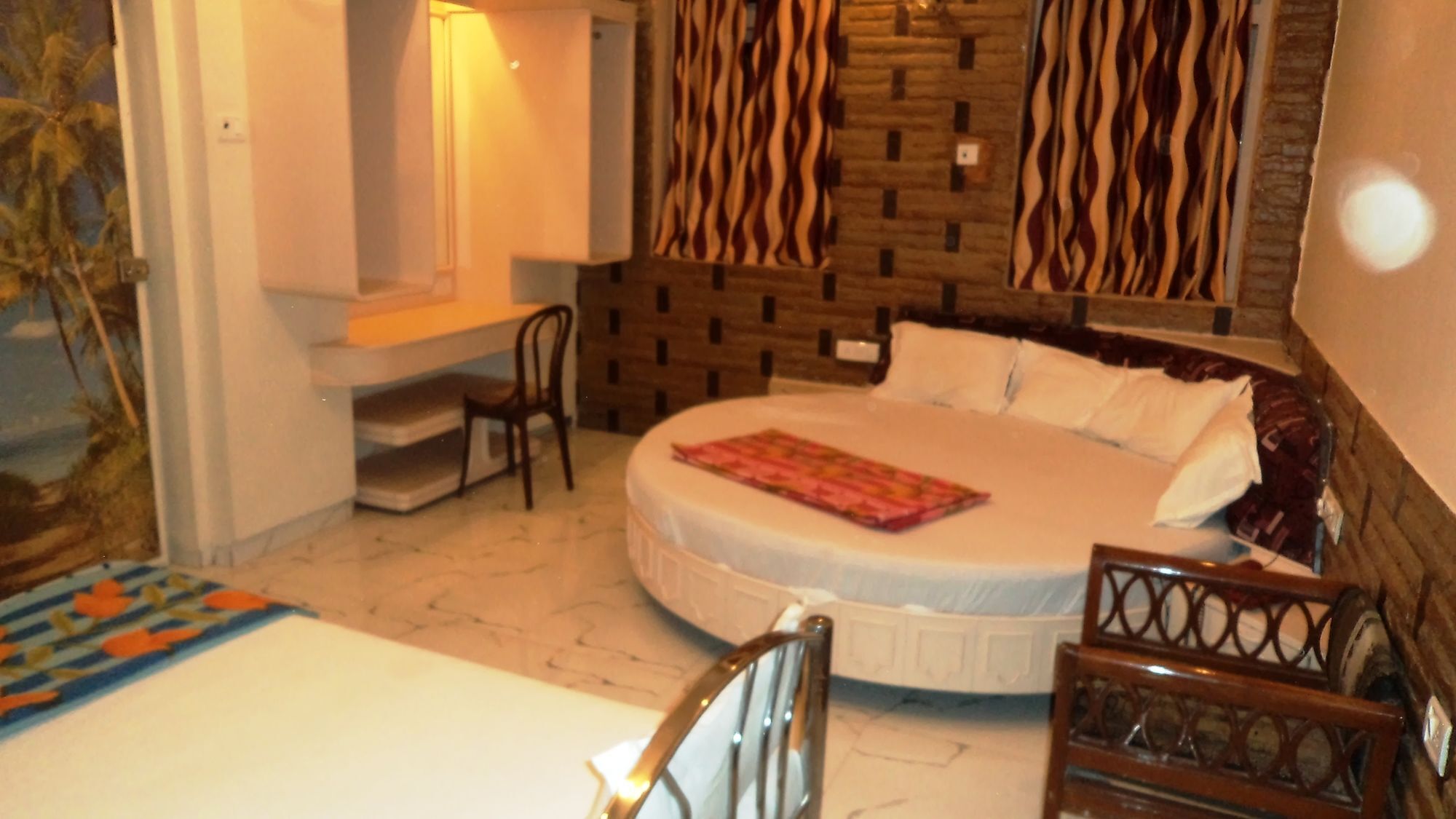 Hotel Blue Bird Colaba Mandve Екстер'єр фото